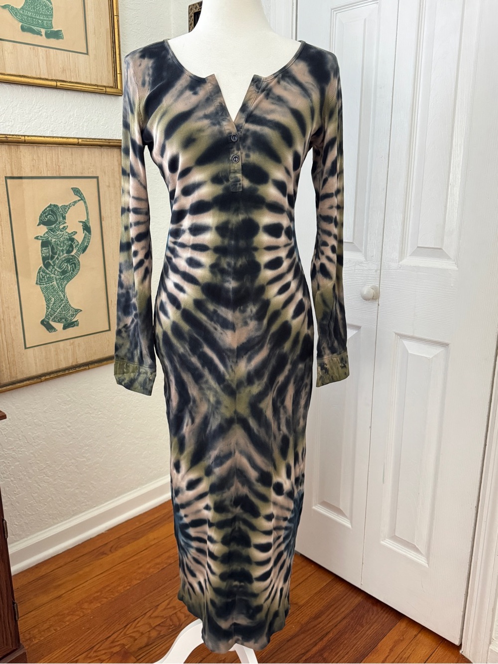 Young Fabulous & Broke YFB Tie Dye Ribbed Henley Maxi Dress sz M Boho